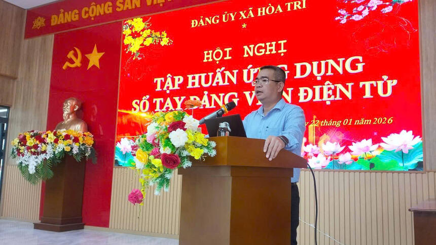 XÃ HÒA TRÍ TỔ CHỨC HỘI NGHỊ TẬP HUẤN SỬ DỤNG ỨNG DỤNG "SỔ TAY ĐẢNG VIÊN ĐIỆN TỬ"