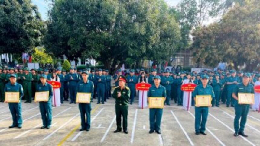 Cam Ranh tổ chức Lễ ra quân huấn luyện năm 2025