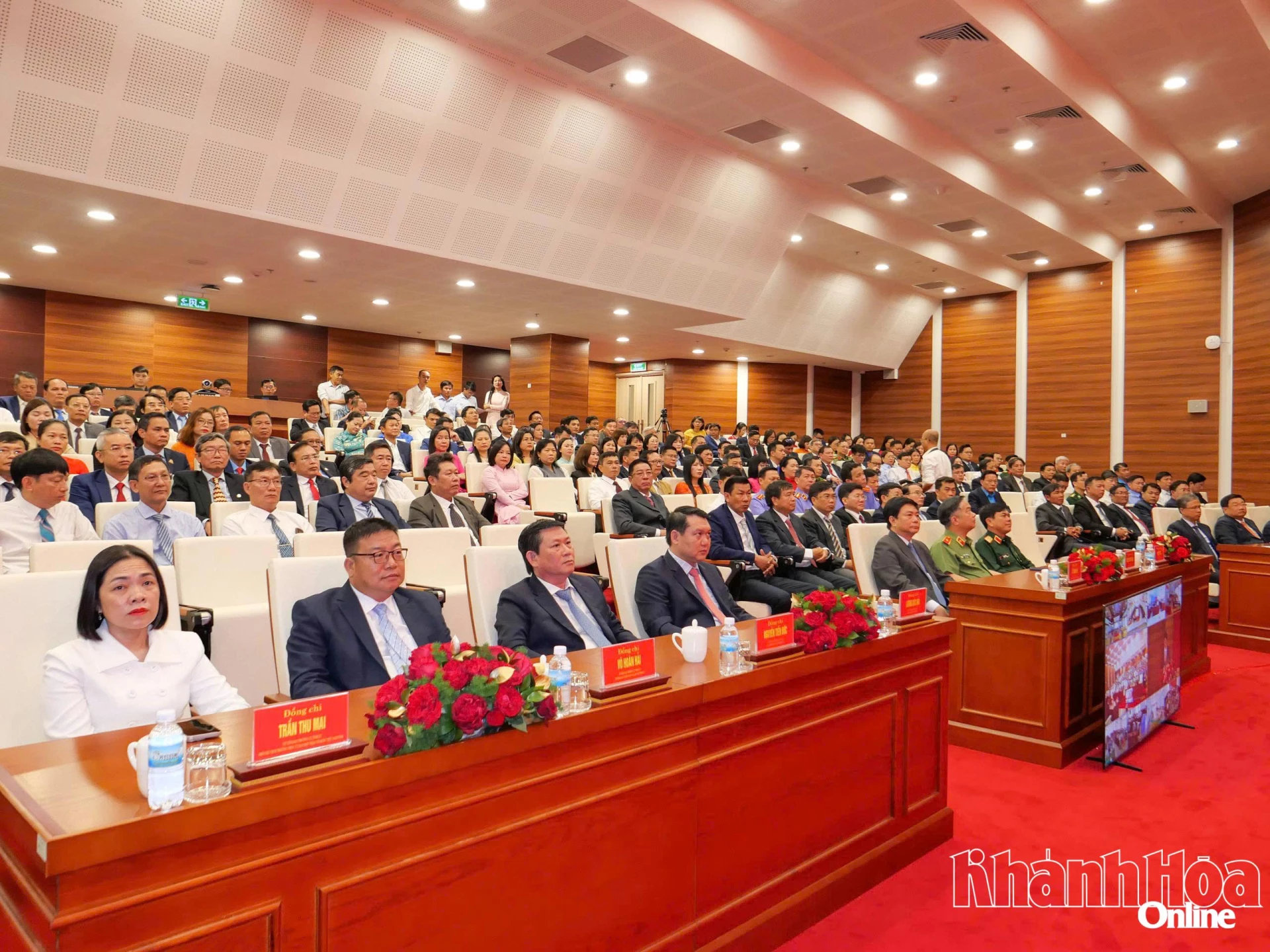 Các đại biểu dự buổi gặp mặt. 