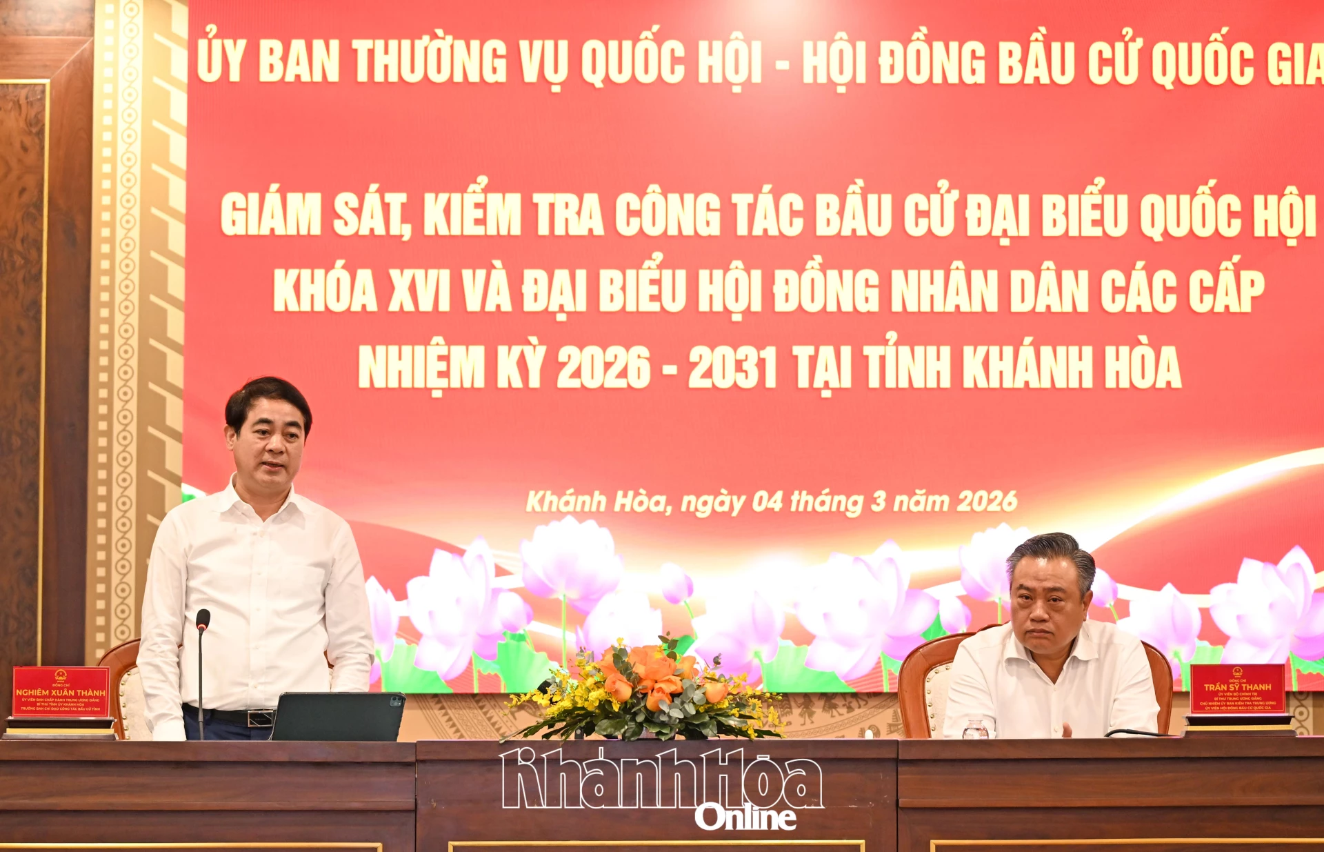 Bí thư Tỉnh ủy Nghiêm Xuân Thành phát biểu tiếp thu.