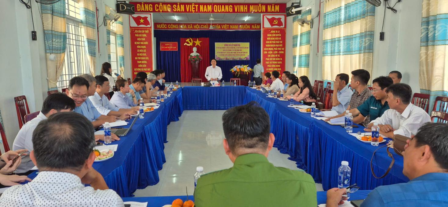 Quang cảnh tại buổi làm việc của Đồng chí Lữ Thanh Hải tại xã Cam Thành Nam