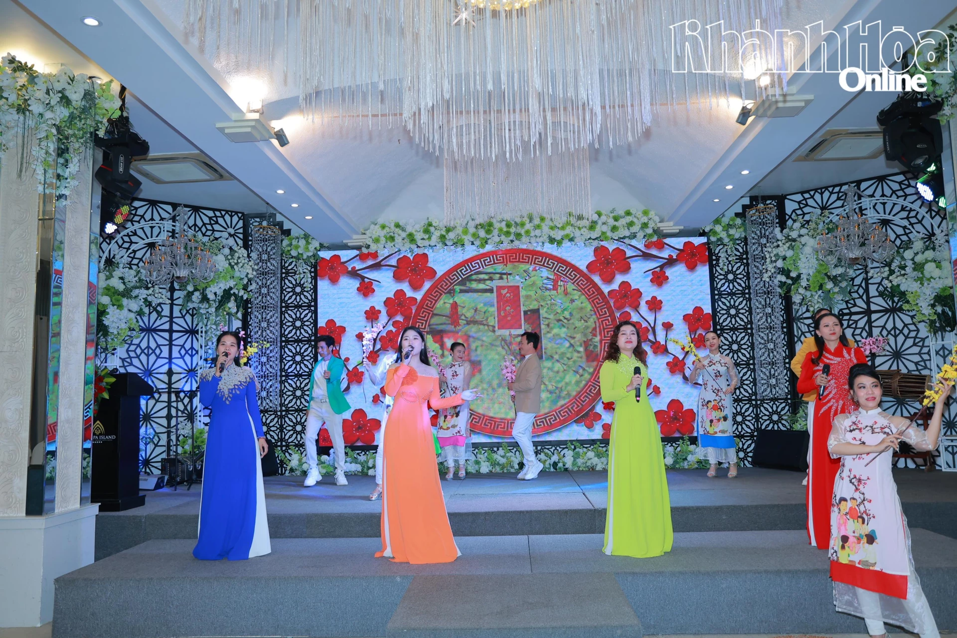 Tiết mục văn nghệ chào mừng hội nghị.    