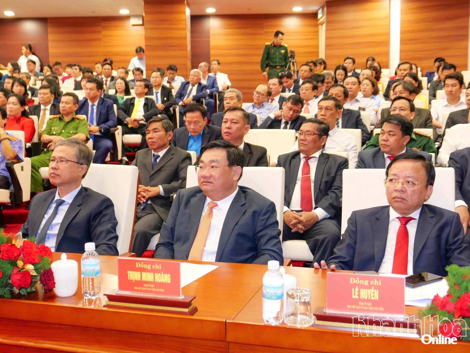 Các đại biểu dự buổi gặp mặt. 