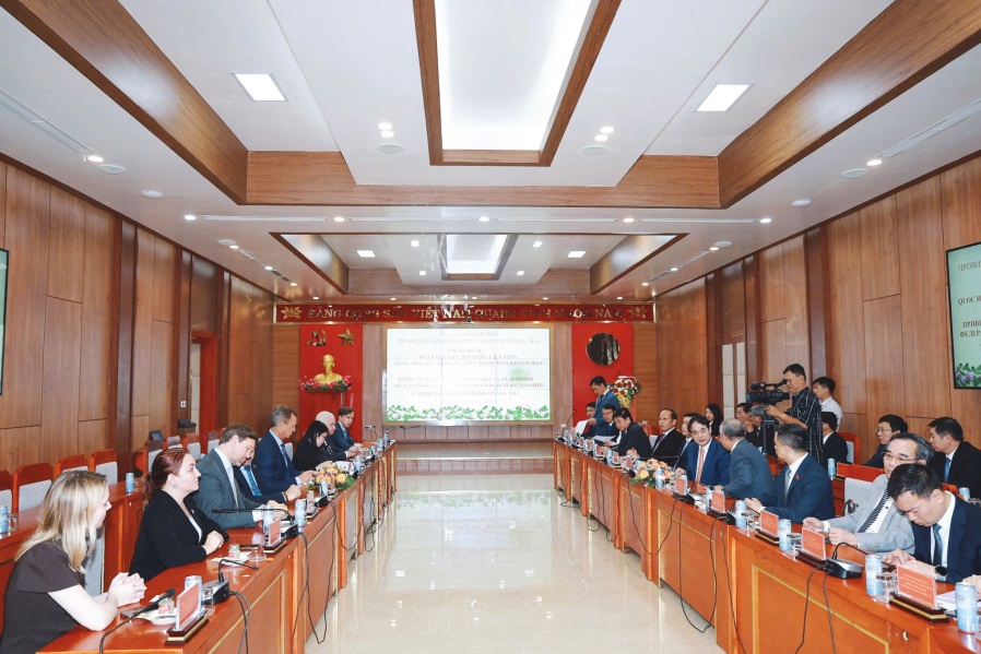 D:\COPY tu o cung\2025\tiep ong A.V.Yatskin\2.jpg