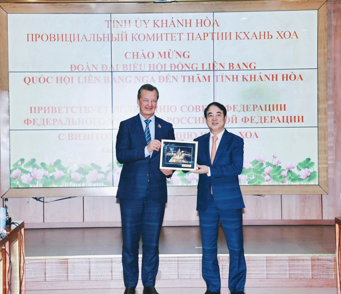 D:\COPY tu o cung\2025\tiep ong A.V.Yatskin\3.jpg