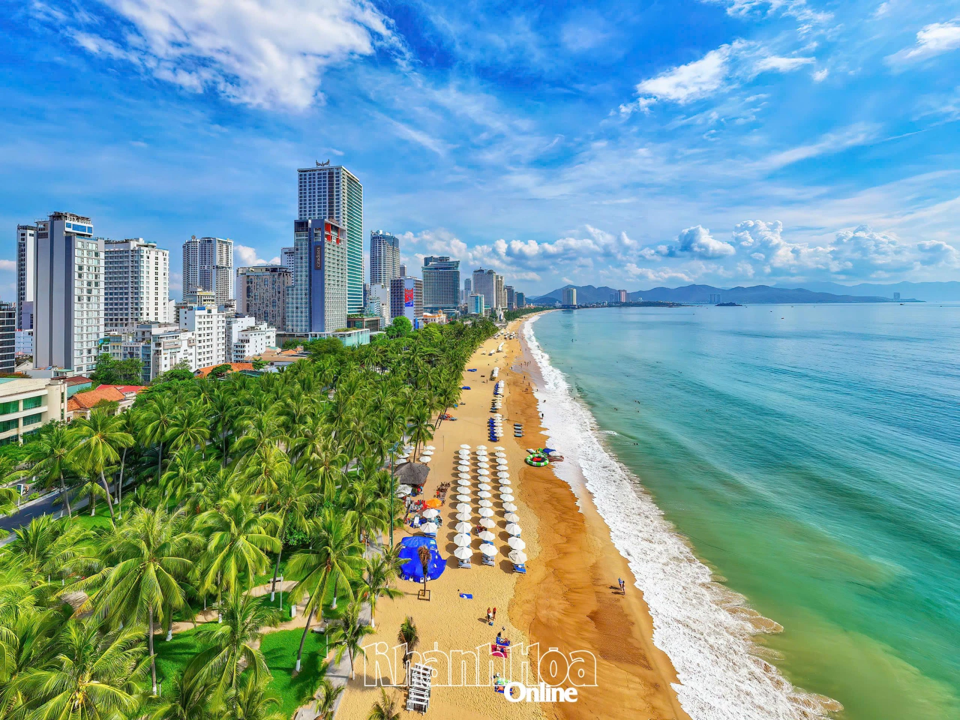 Nha Trang - trung tâm kinh tế, chính trị của Khánh Hòa đang phát triển vượt bậc.