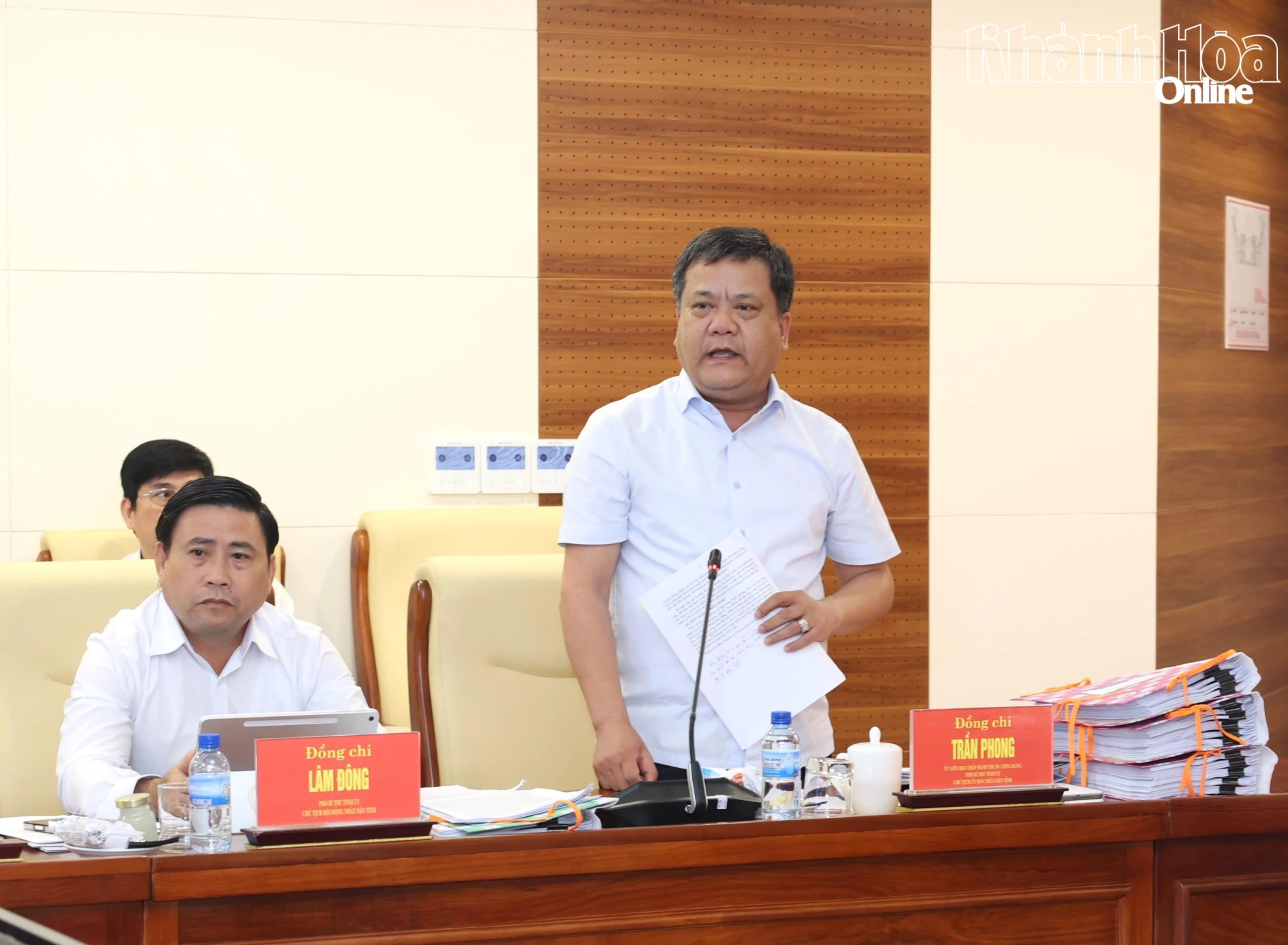 Chủ tịch UBND tỉnh Trần Phong phát biểu tại hội nghị