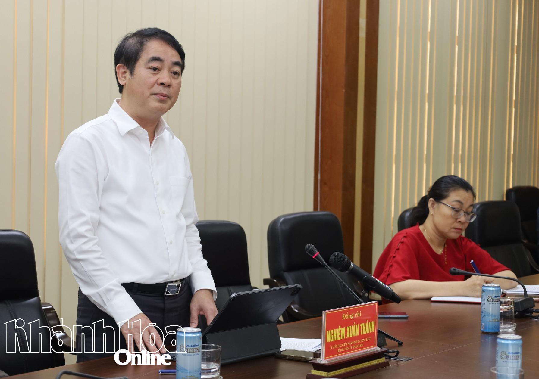 Bí thư Tỉnh ủy Nghiêm Xuân Thành kết luận cuộc họp.