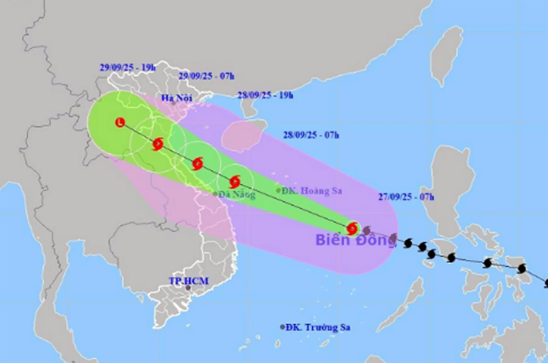 Vị trí và dự báo hướng di chuyển của bão số 10.