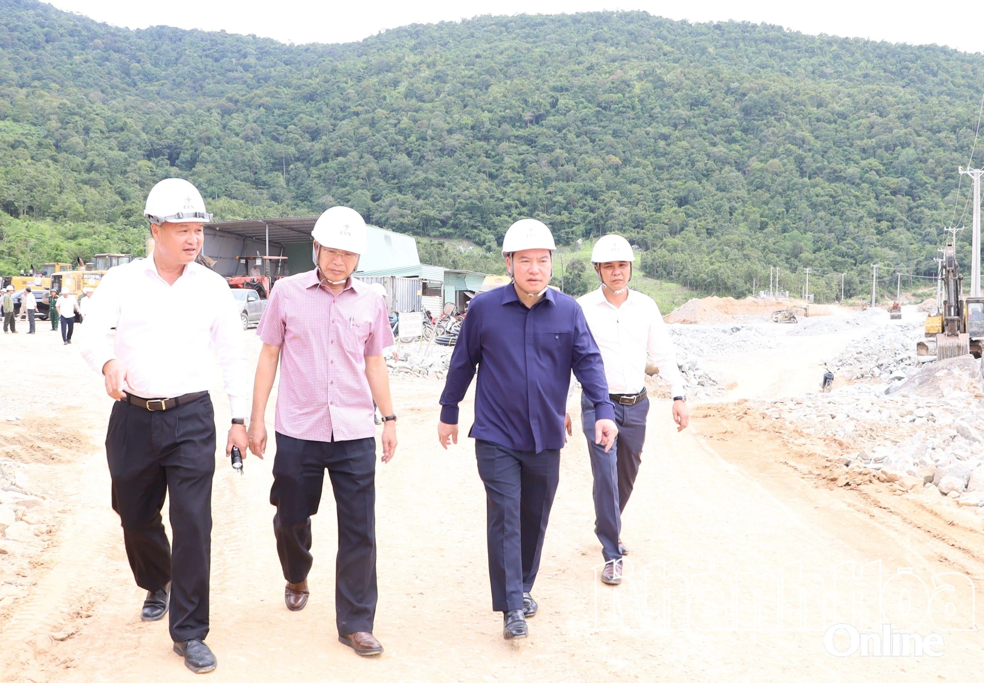 Đồng chí Hồ Xuân Trường khảo sát thực tế Dự án Thuỷ điện tích năng Bác Ái.