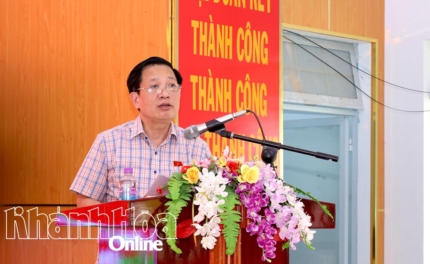 Ông Hà Quốc Trị phát biểu ghi nhận ý kiến cử tri.