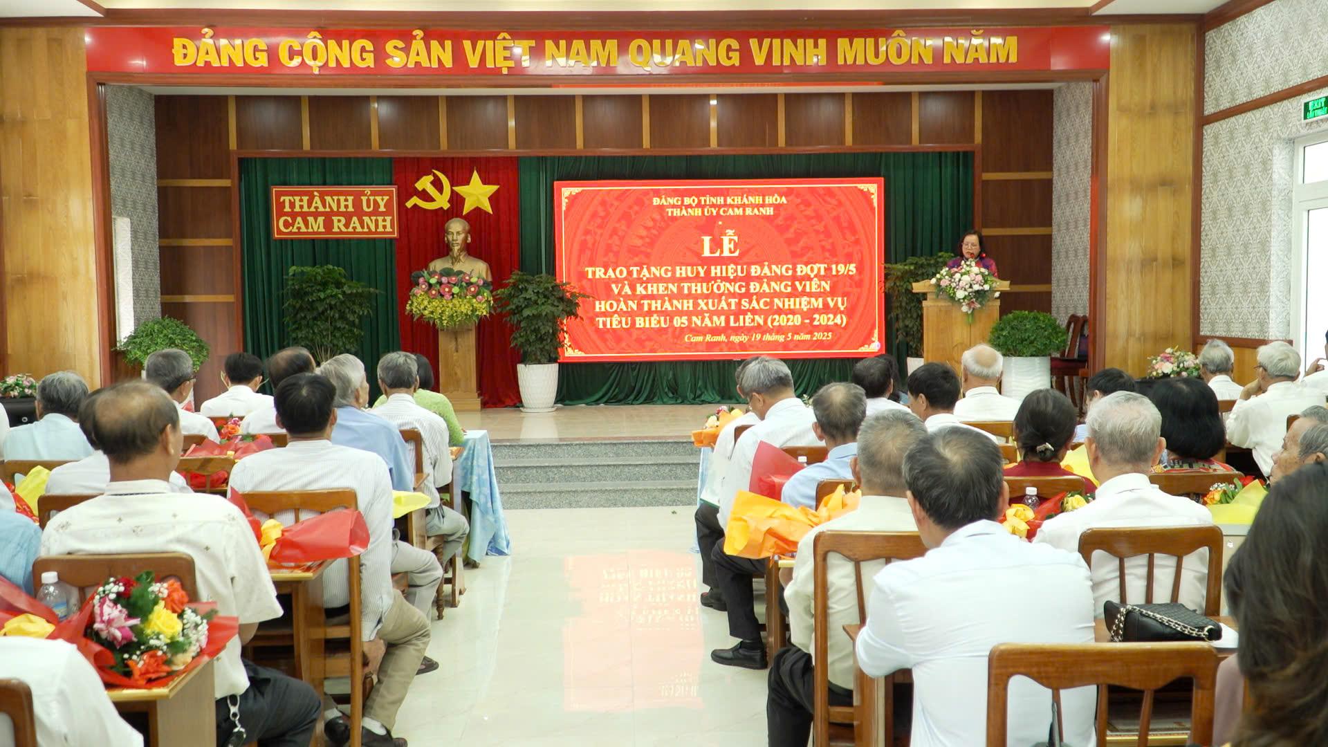 Toàn cảnh hội nghị