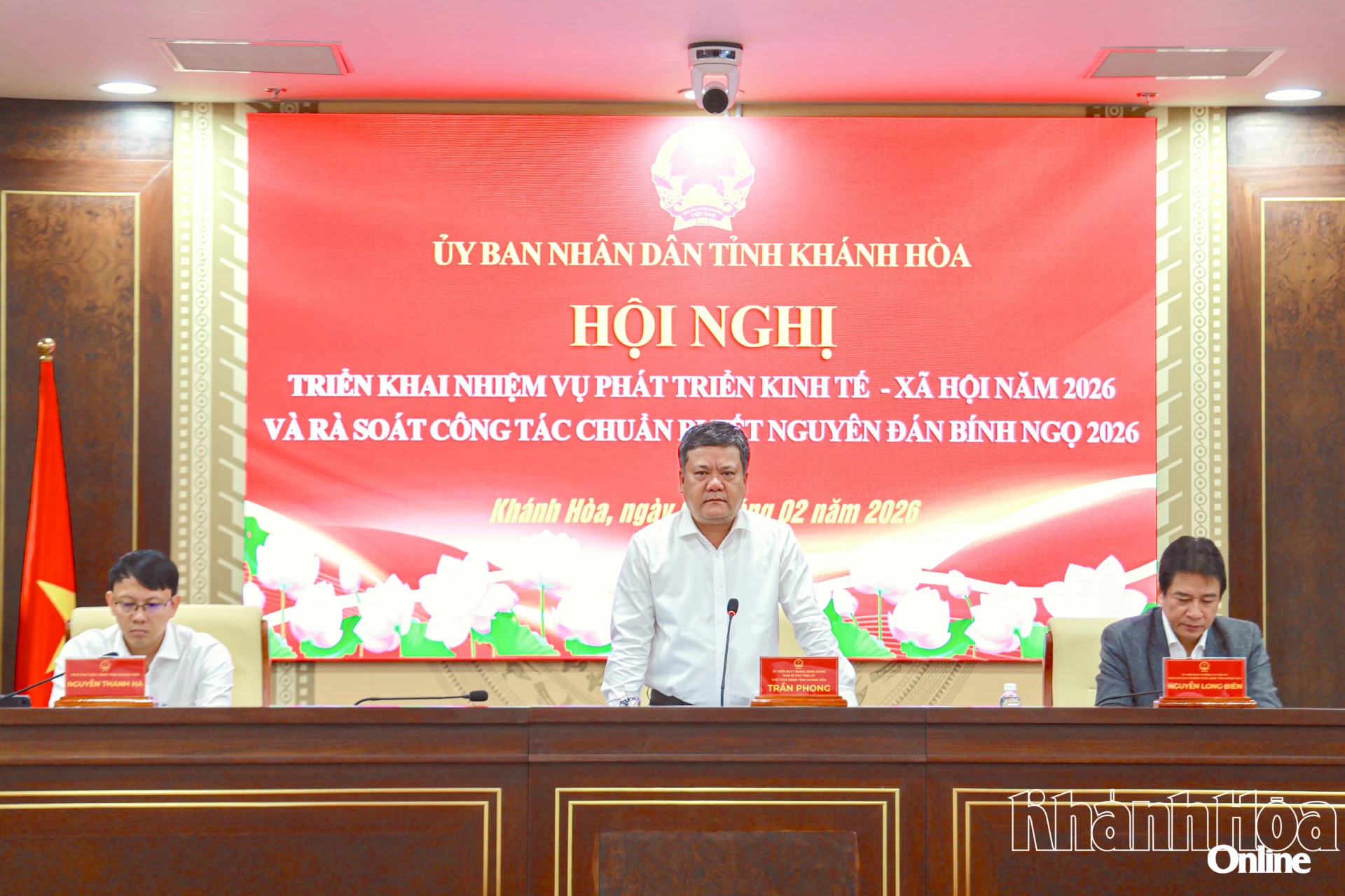 Chủ tịch UBND tỉnh Trần Phong phát biểu chỉ đạo tại hội nghị.