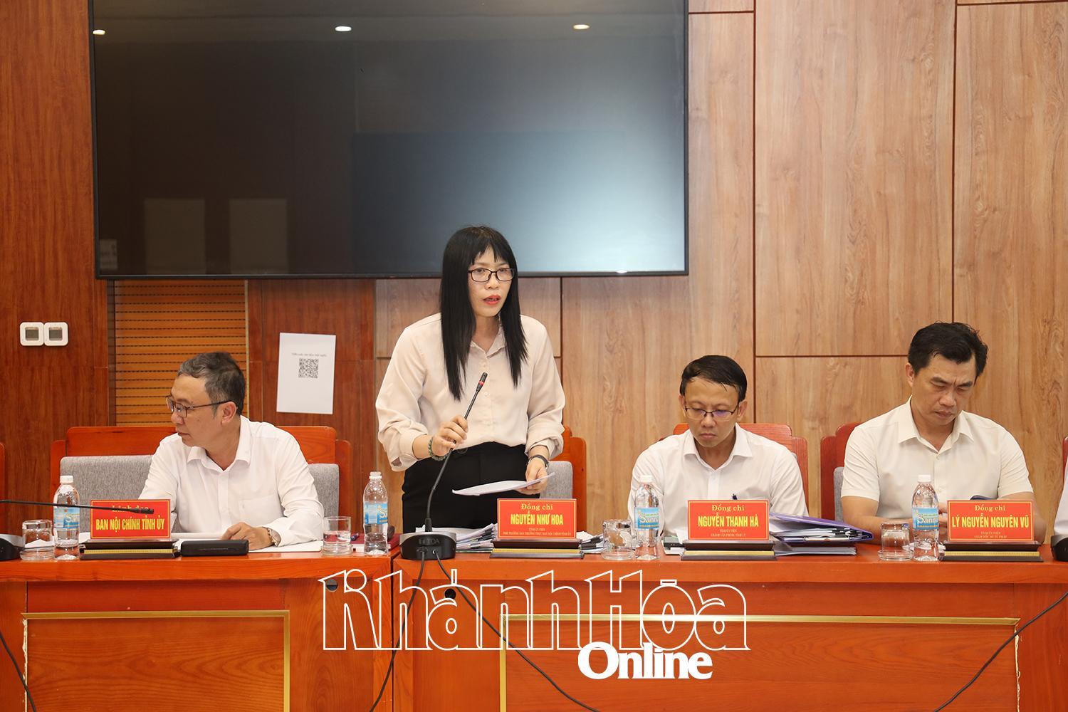 Đại diện lãnh đạo Ban Nội chính Tỉnh ủy báo cáo Ban Chỉ đạo. 