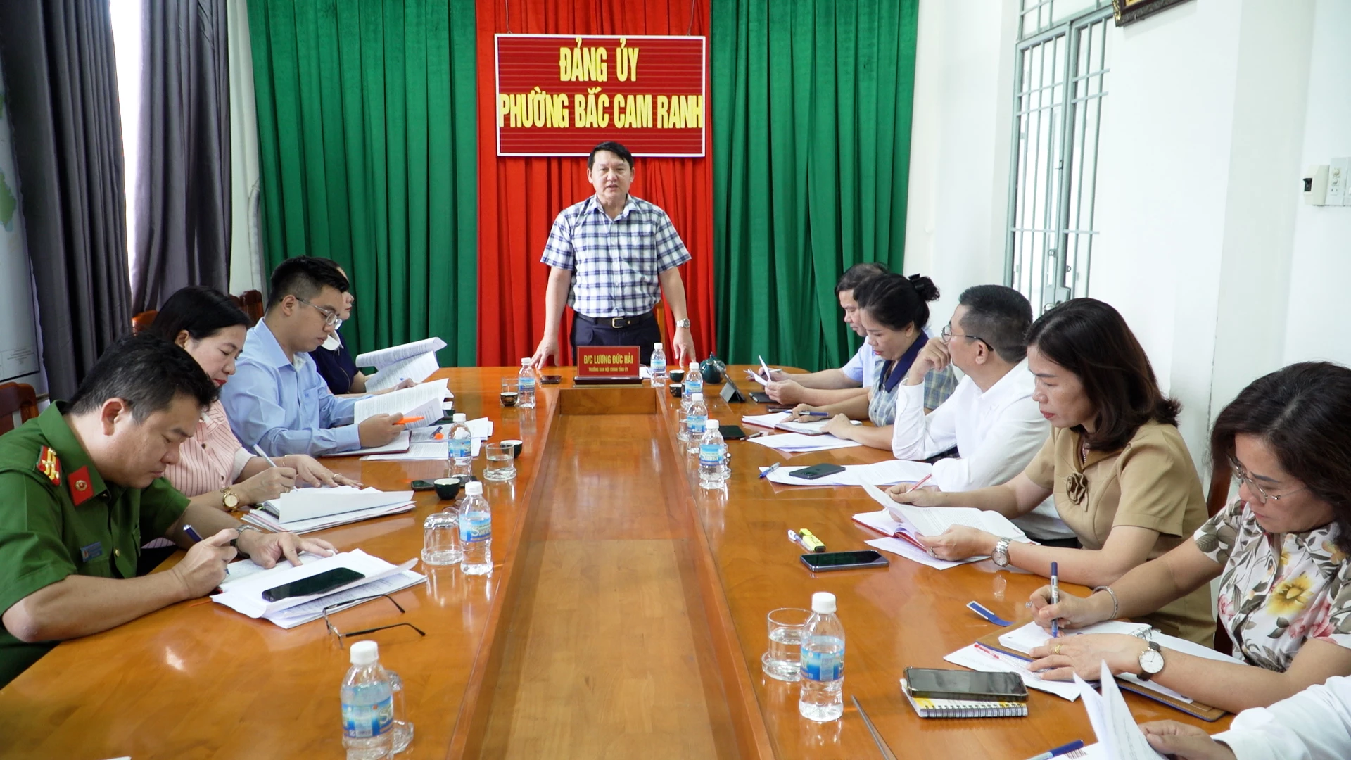 Quang cảnh buổi làm việc.