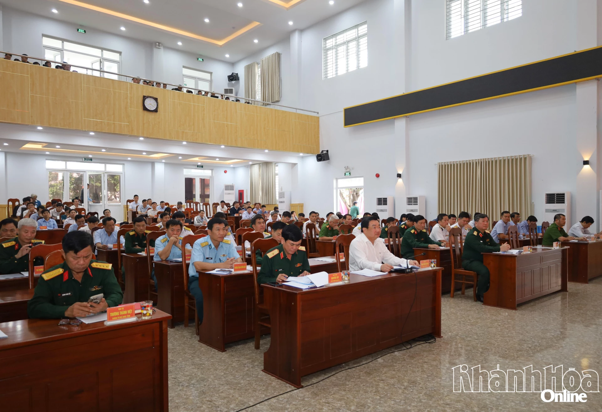 Các đại biểu dự hội nghị.