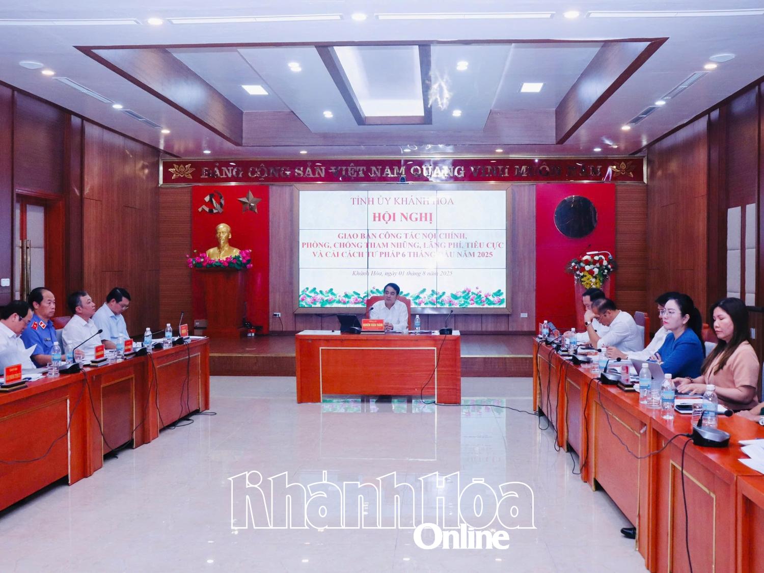Quang cảnh hội nghị