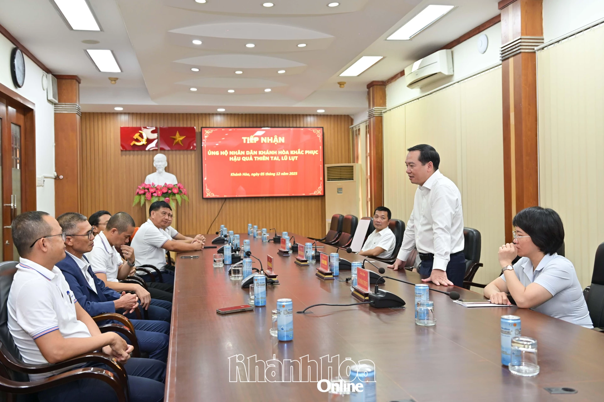 Đồng chí Hồ Xuân Trường phát biểu tri ân đến các ngân hàng, doanh nghiệp.