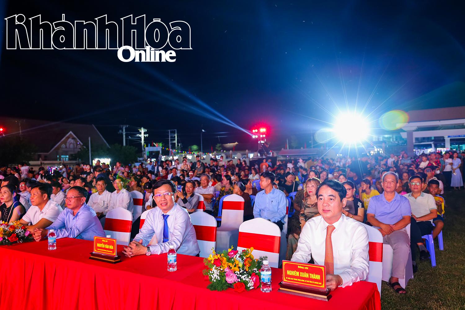 Đồng chí Nghiêm Xuân Thành đến dự chương trình nghệ thuật chào mừng lễ hội Katê năm 2025.