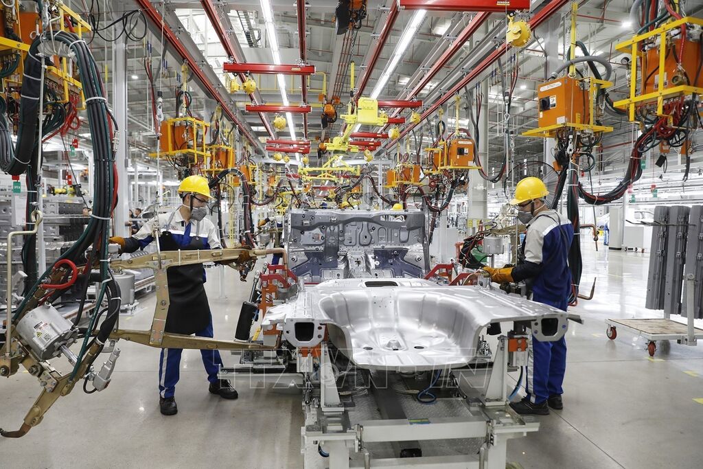 Dây chuyền sản xuất, lắp ráp ô tô Hyundai Thành Công. Ảnh: Dương Giang/TTXVN
