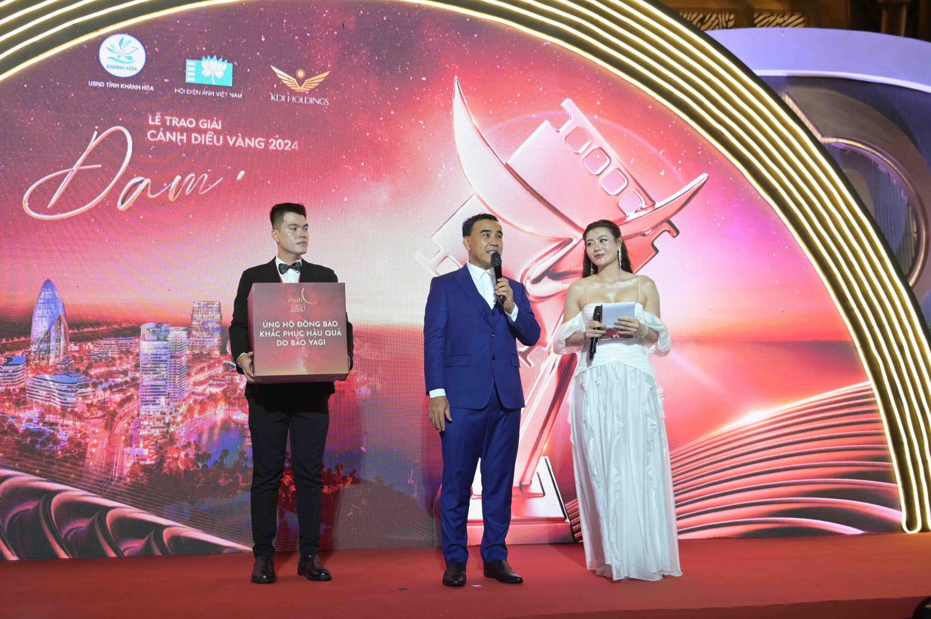 Trước lễ trao giải đã diễn ra sự kiện thảm đỏ, tại đây, ban tổ chức sự kiện đã phát động ủng hộ đồng bào bị thiệt hại nặng nề bởi bão Yagi.