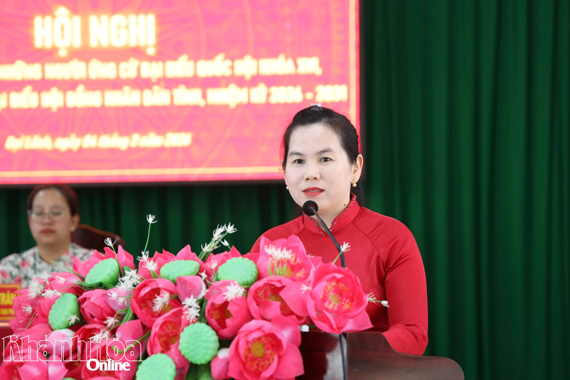 Bà Đoàn Thị Kim Săn trình bày chương trình hành động.