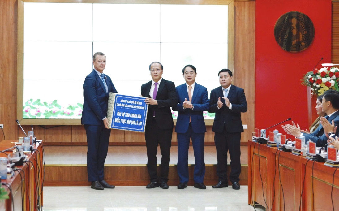 D:\COPY tu o cung\2025\tiep ong A.V.Yatskin\5.jpg