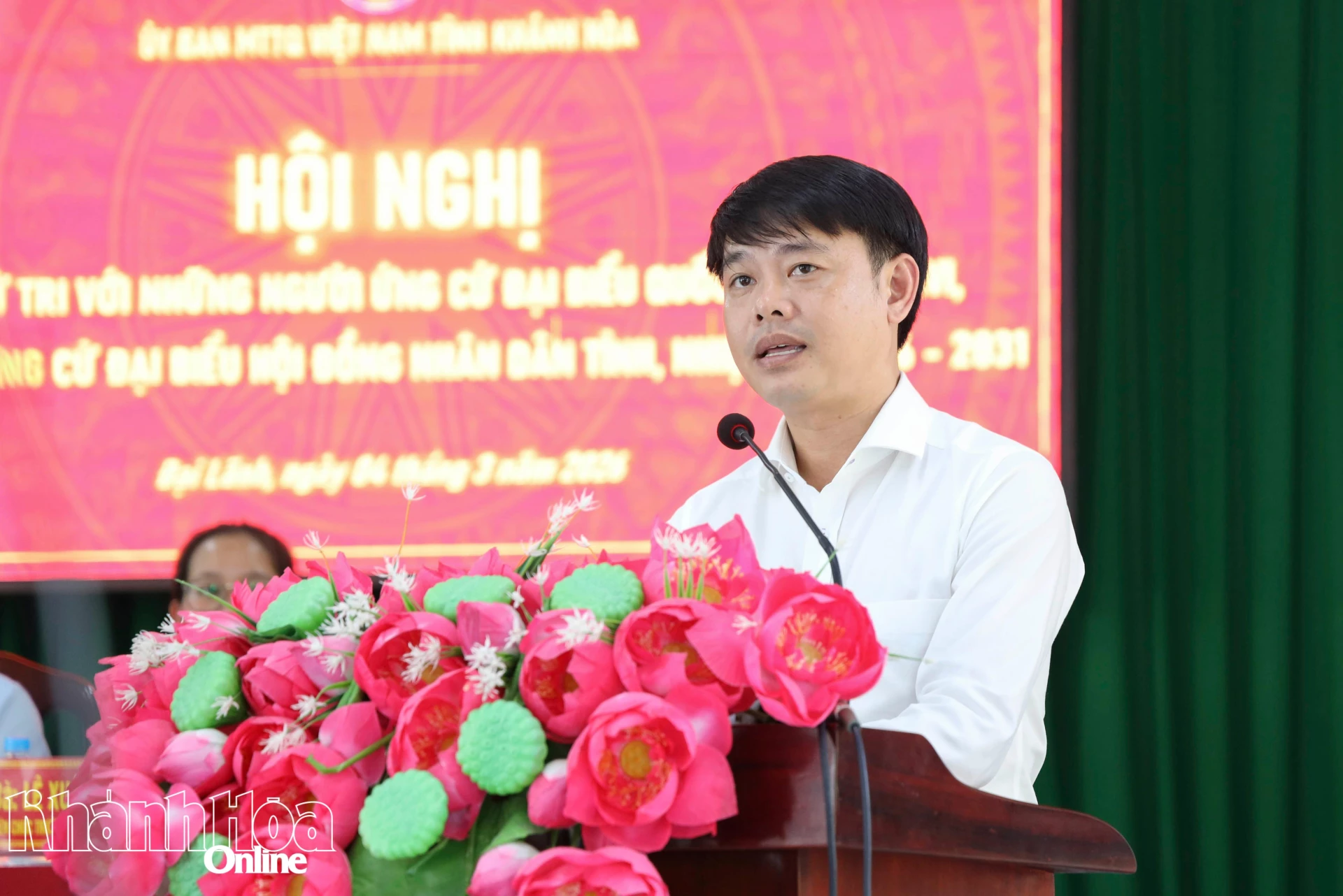 Ông Bùi Hoài Nam trình bày chương trình hành động.