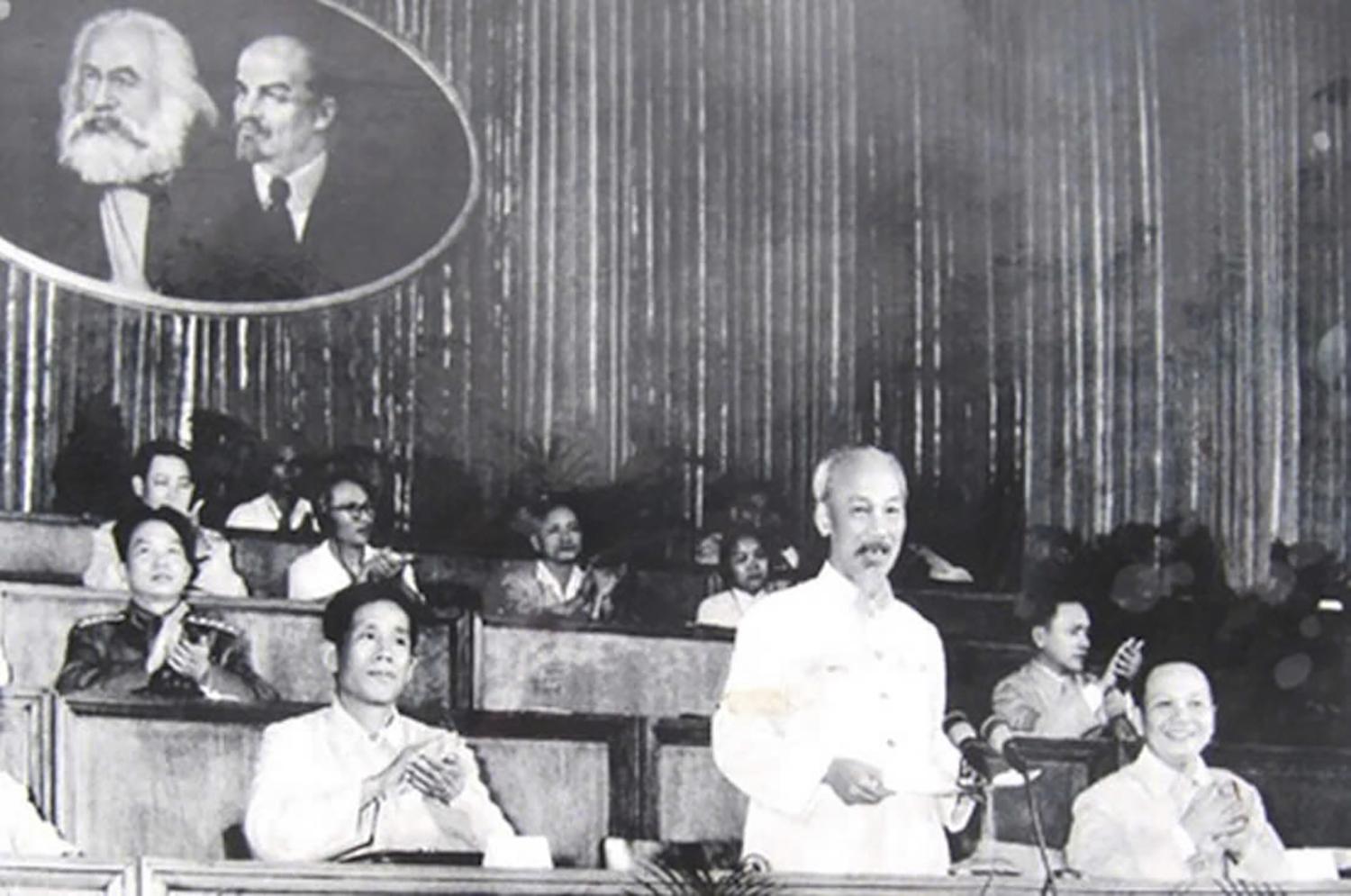 Chủ tịch Hồ Chí Minh phát biểu tại Đại hội đại biểu toàn quốc lần thứ III của Đảng, ngày 5-9-1960. Ảnh: Tư liệu  