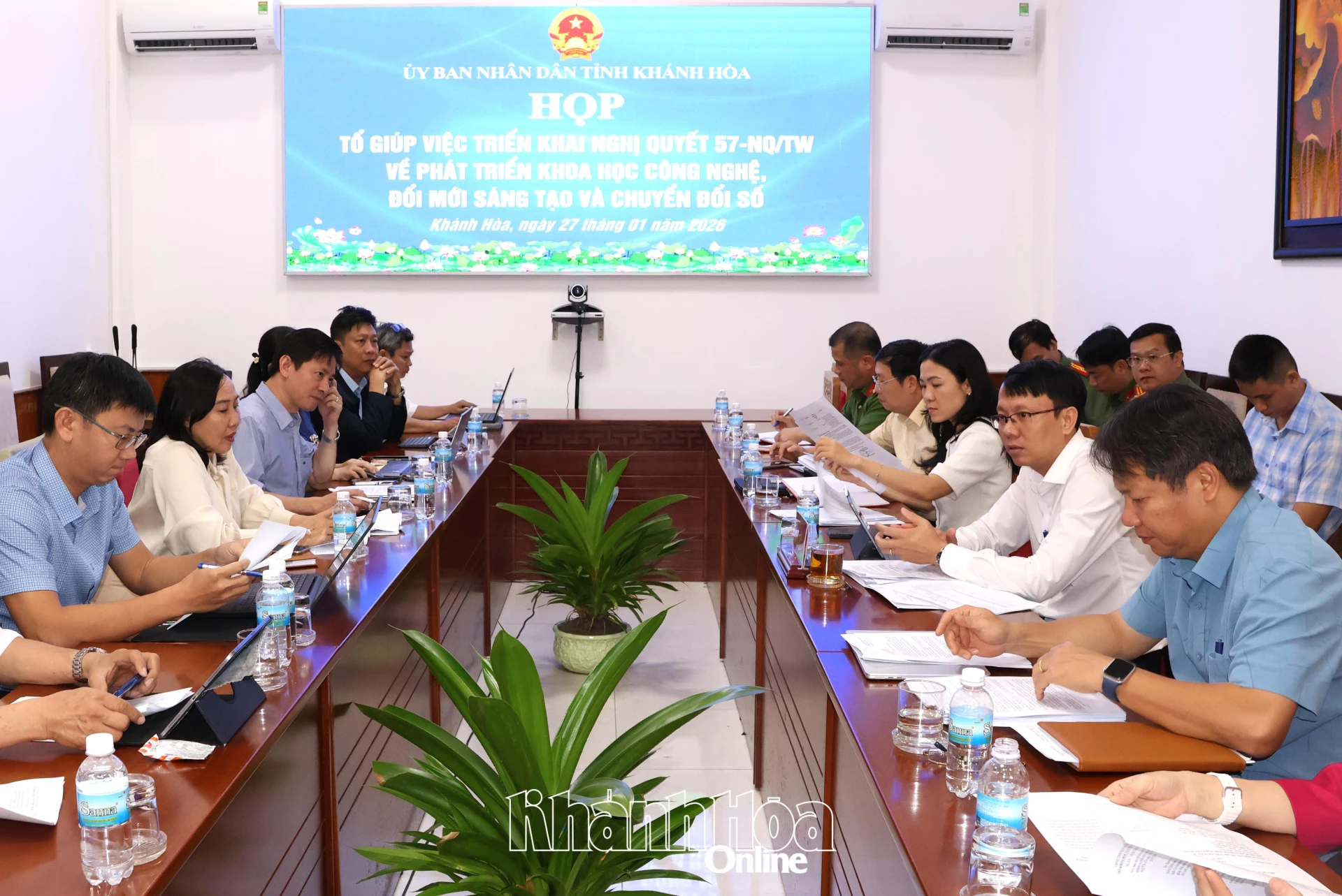 Đồng chí Nguyễn Thanh Hà, Phó chủ tịch UBND tỉnh phát biểu tại cuộc họp.