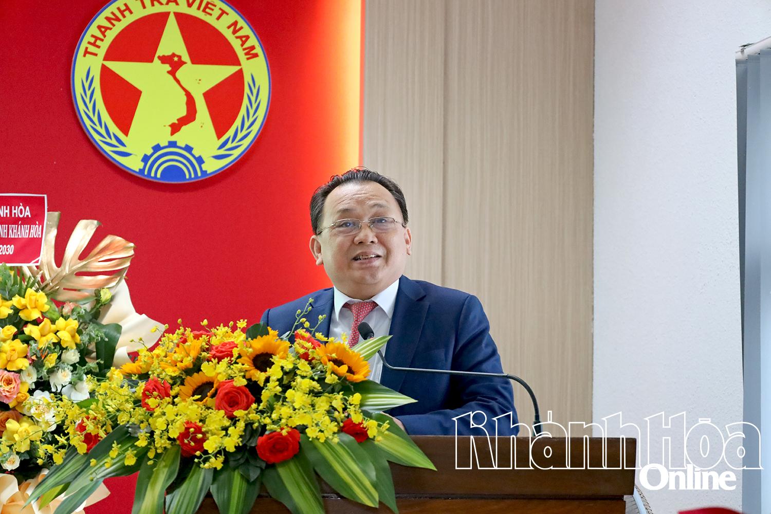 Ông Lê Hữu Hoàng phát biểu tại Đại hội. 