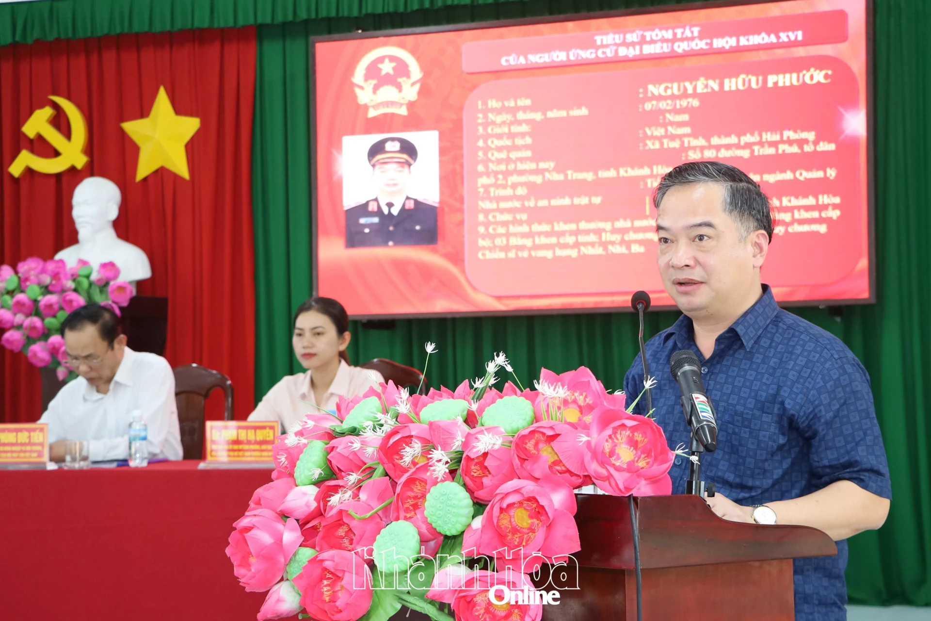 Thiếu tướng Nguyễn Hữu Phước trình bày chương trình hành động.