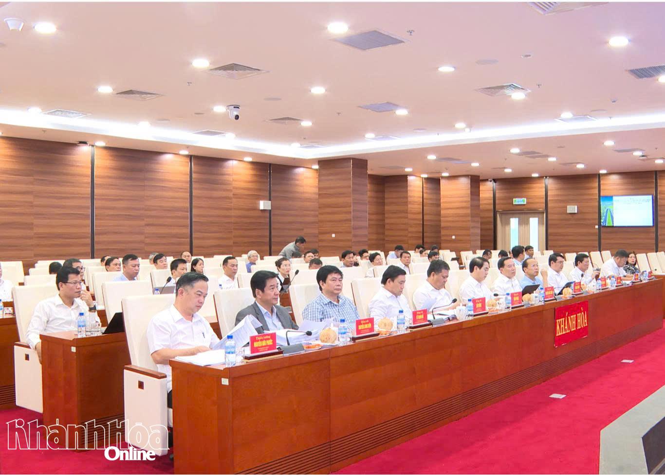 Đại biểu dự hội nghị