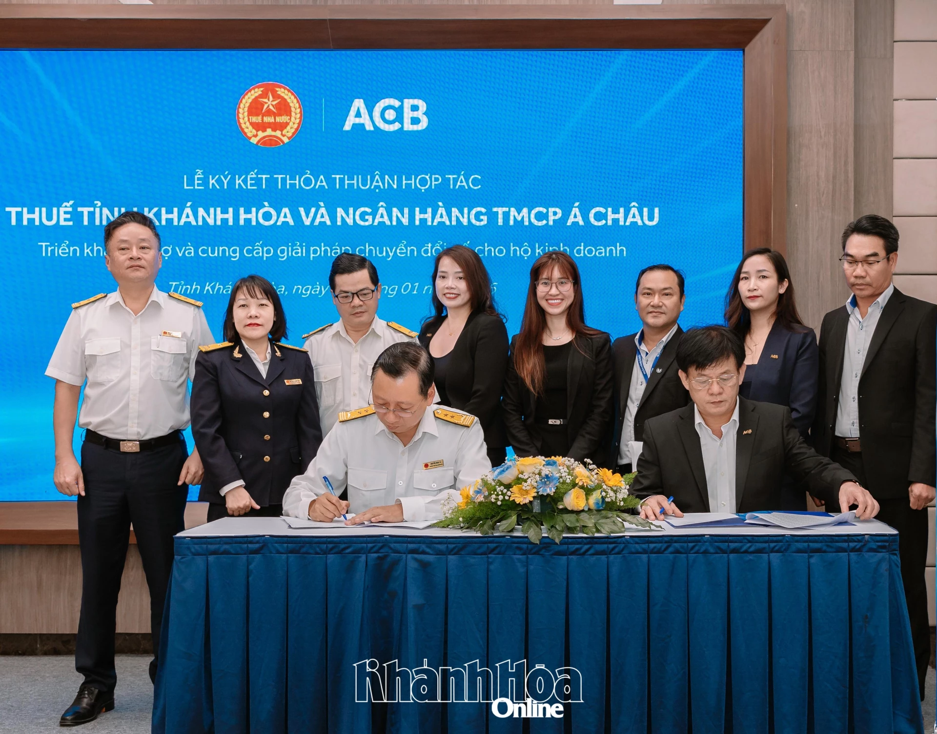 Ngân hàng Thương mại Cổ phần  Á Châu và Thuế tỉnh Khánh Hòa ký kết thỏa thuận hợp tác hỗ trợ hộ kinh doanh chuyển đổi số.