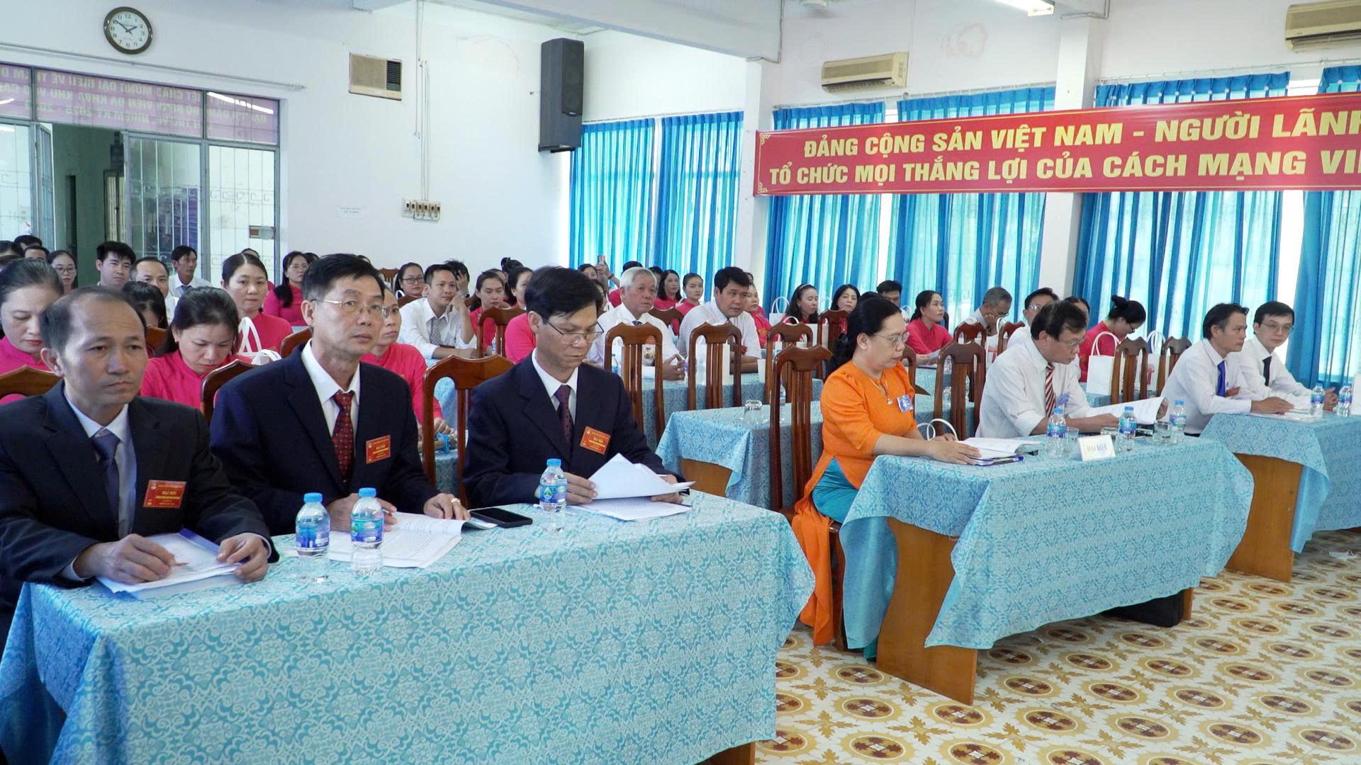 Đại biểu dự đại hội