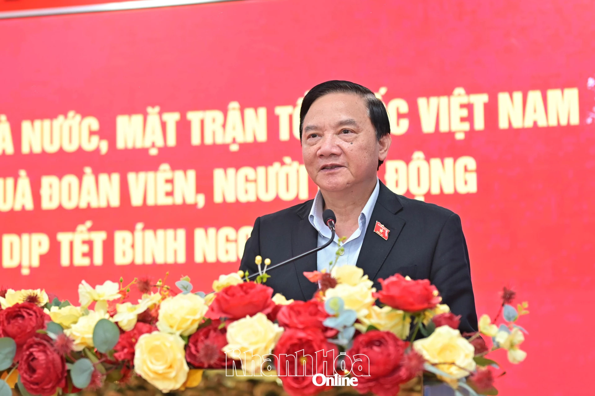 Đồng chí Nguyễn Khắc Định phát biểu chúc mừng năm mới đến người lao động các doanh nghiệp và người dân.