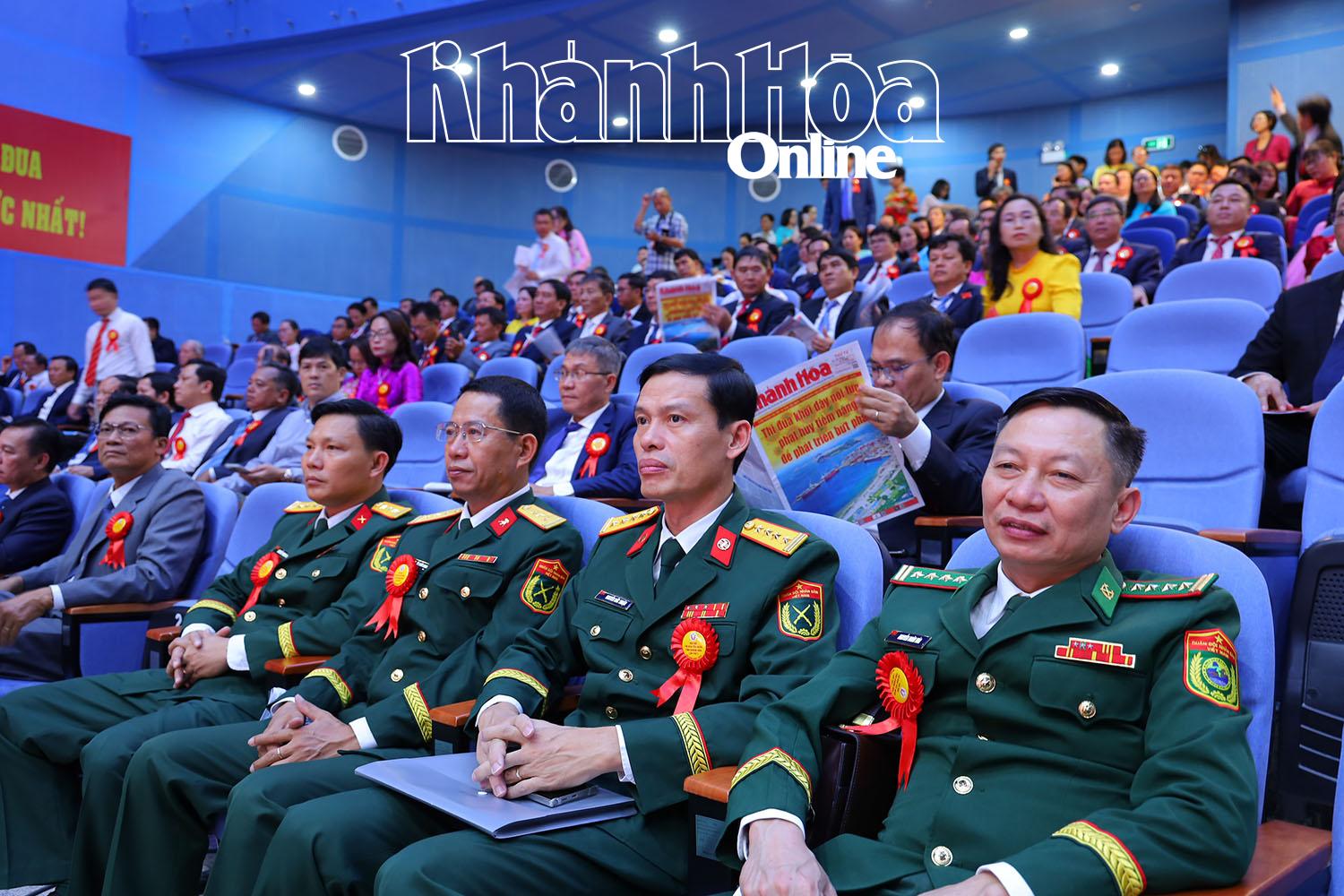 Các đại biểu tham dự đại hội.  